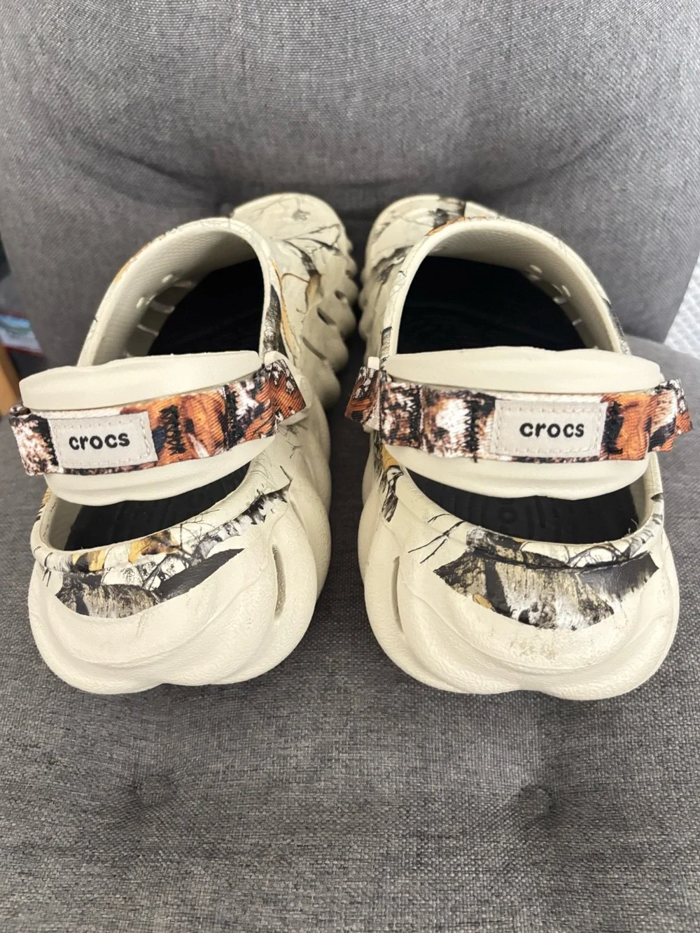 CROCS ECHO CLOGS IN REALTREE EDGE BONE WHITE CAMOUFLAGE PRINT, size 7M/9W